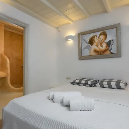 Clio Apartment *